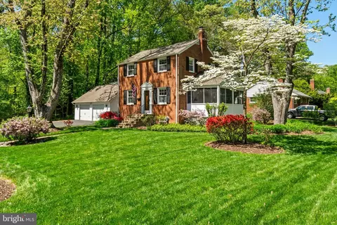 7208 Early St, Annandale, VA 22003