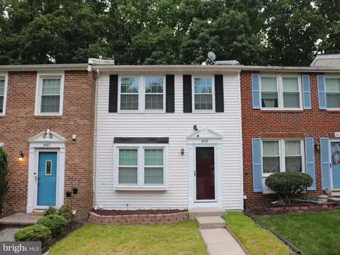 8669 Maple Glen Ct, Springfield, VA 22153