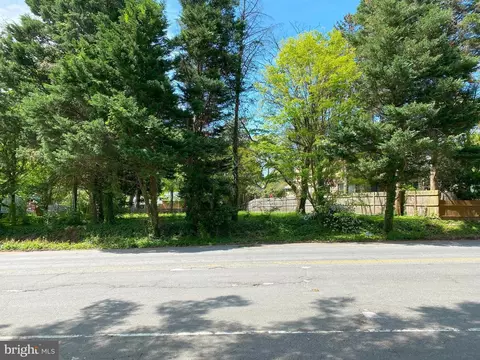 6408 South St, Falls Church, VA 22042