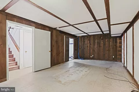 Exterior - 12008 Whip Rd, Reston, VA 20191 photo 7 of 11