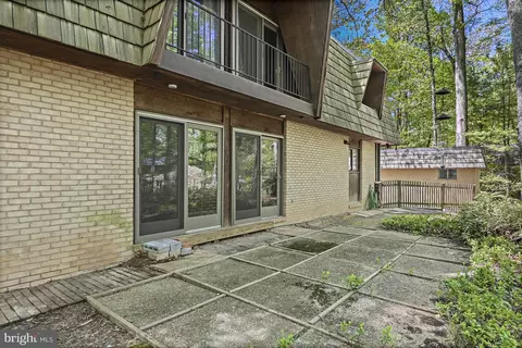 Exterior - 12008 Whip Rd, Reston, VA 20191 photo 5 of 11