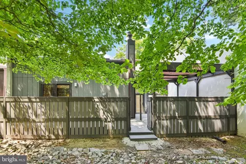 2425 Glade Bank Way, Reston, VA 20191 photo 43