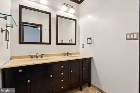 2425 Glade Bank Way, Reston, VA 20191 photo 32
