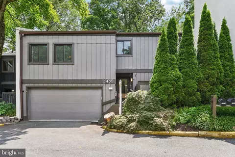 2425 Glade Bank Way, Reston, VA 20191