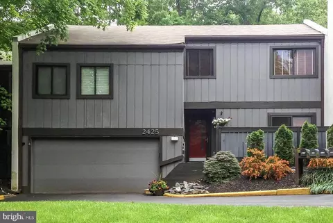 2425 Glade Bank Way, Reston, VA 20191 photo 2