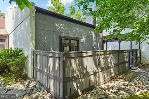2425 Glade Bank Way, Reston, VA 20191 photo 44