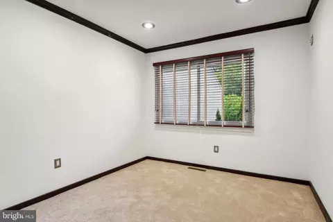 2425 Glade Bank Way, Reston, VA 20191 photo 39
