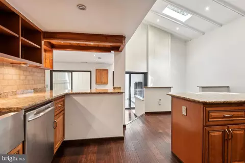 2425 Glade Bank Way, Reston, VA 20191 photo 14