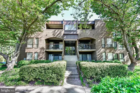11256 Chestnut Grove Sq #243, Reston, VA 20190