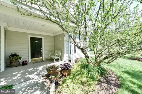 13070 Marcey Creek Rd #13070, Herndon, VA 20171