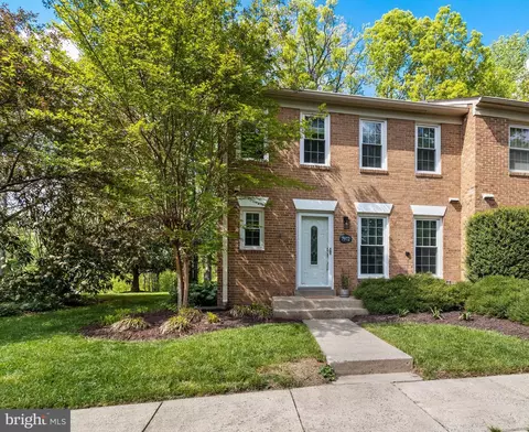 7972 Bethelen Woods Ln, Springfield, VA 22153