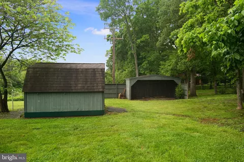 Exterior - 5837 Boothe Dr, Burke, VA 22015 photo 16 of 17