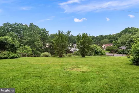 Exterior - 5837 Boothe Dr, Burke, VA 22015 photo 14 of 17
