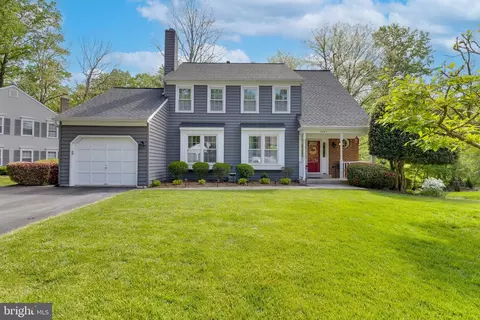 9203 Byron Ter, Burke, VA 22015