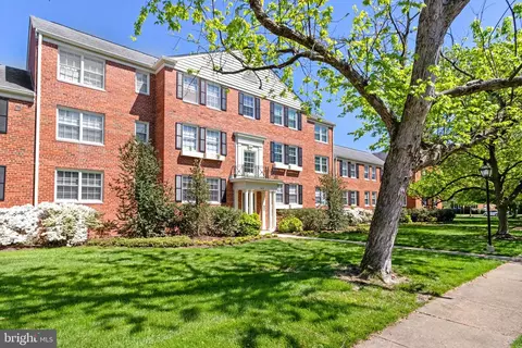 6619 10th St #A1, Alexandria, VA 22307