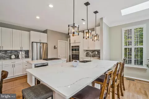 8486 Brutus Ct, Springfield, VA 22153