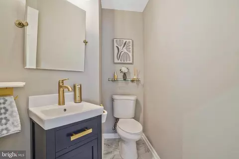 Bath - 8486 Brutus Ct, Springfield, VA 22153 photo 1 of 5
