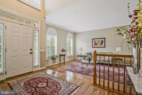 Living - 8486 Brutus Ct, Springfield, VA 22153 photo 1 of 12