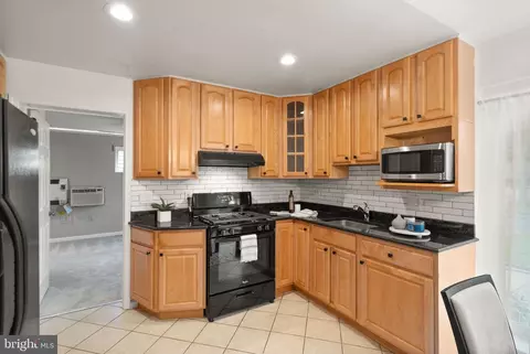 7309 Exmore St, Springfield, VA 22150 photo 10