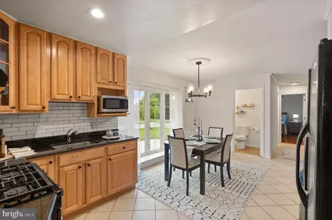 7309 Exmore St, Springfield, VA 22150 photo 12