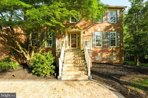15445 Martins Hundred Dr, Centreville, VA 20120