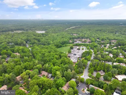 11116 Forest Edge Dr, Reston, VA 20190 photo 42