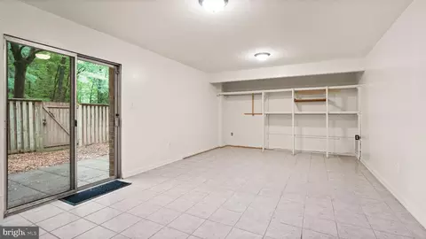 11116 Forest Edge Dr, Reston, VA 20190 photo 28