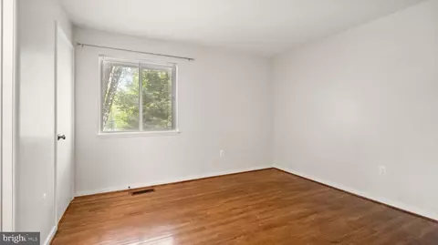 11116 Forest Edge Dr, Reston, VA 20190 photo 19