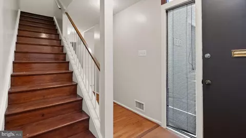 11116 Forest Edge Dr, Reston, VA 20190 photo 8