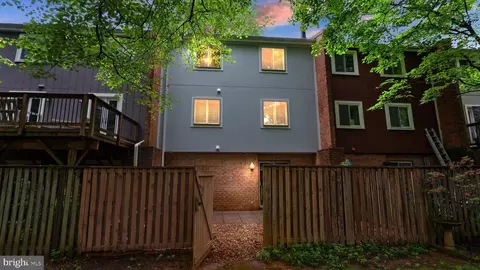 11116 Forest Edge Dr, Reston, VA 20190 photo 34