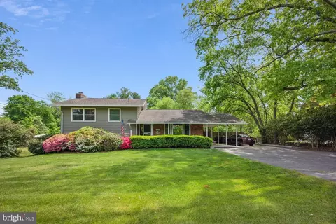 4419 Braddock Rd, Alexandria, VA 22312