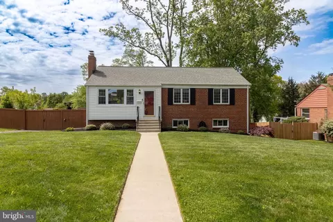 3904 Brenda Ln, Annandale, VA 22003