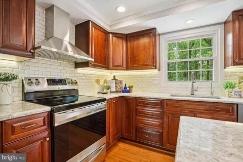 7586 Vogels Way, Springfield, VA 22153 photo 16