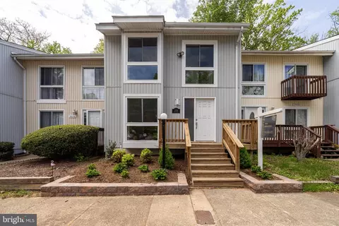 3028 Sugar Ln, Vienna, VA 22181
