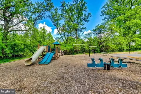 Exterior - 7621 Provincial Dr #306, Mclean, VA 22102 photo 7 of 7