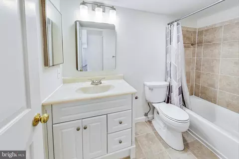 Bath - 7621 Provincial Dr #306, Mclean, VA 22102 photo 1 of 1