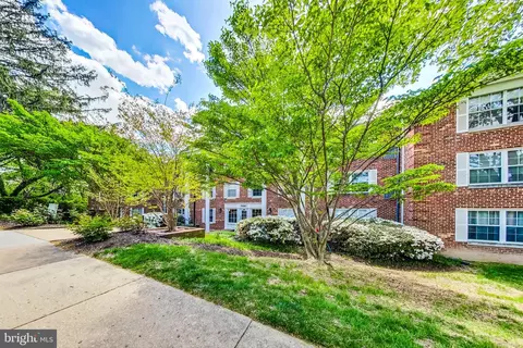 Exterior - 7621 Provincial Dr #306, Mclean, VA 22102 photo 4 of 7