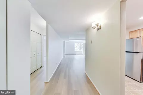 Entry Way - 7621 Provincial Dr #306, Mclean, VA 22102 photo 1 of 2