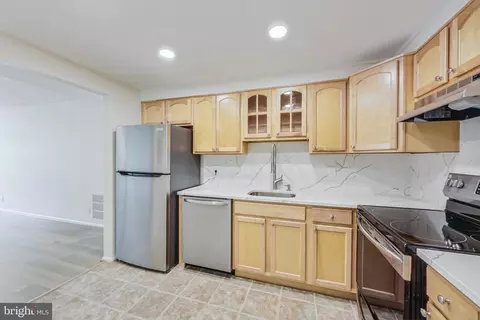 Kitchen - 7621 Provincial Dr #306, Mclean, VA 22102 photo 1 of 2