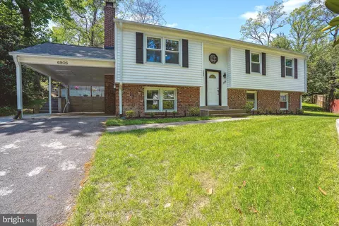6806 Stoneybrooke Ln, Alexandria, VA 22306