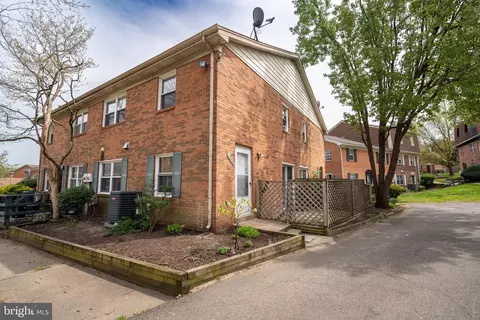 9570 Hagel Cir #D, Lorton, VA 22079