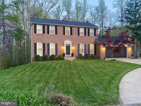 9703 Glenway Ct, Burke, VA 22015