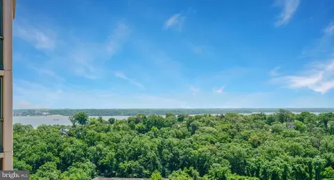 5904 Mount Eagle Dr #1517A, Alexandria, VA 22303