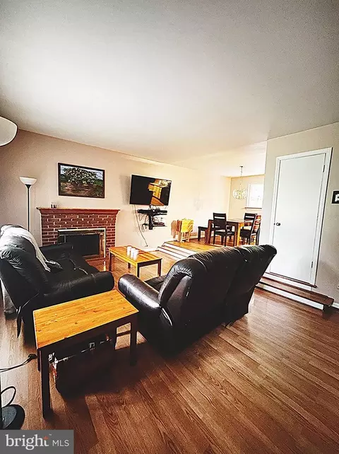 7115 Constantine Ave, Springfield, VA 22150 photo 8