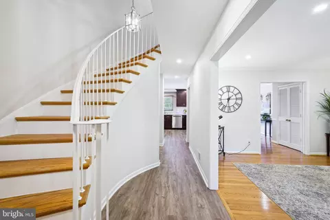 Entry Way - 5956 Seabright Rd, Springfield, VA 22152 photo 1 of 1