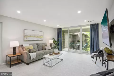 1527 Northgate Sq #1527-21C, Reston, VA 20190