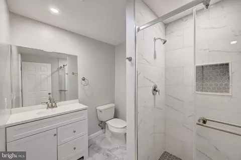 Bath - 8054 Athena St, Springfield, VA 22153 photo 4 of 4