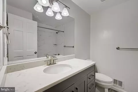 Bath - 8054 Athena St, Springfield, VA 22153 photo 2 of 4