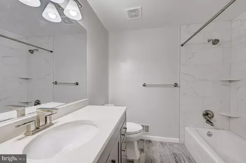 Bath - 8054 Athena St, Springfield, VA 22153 photo 3 of 4