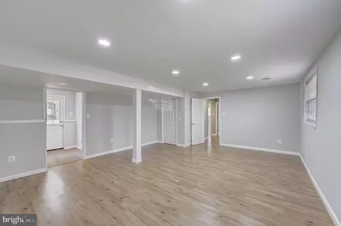 Living - 8054 Athena St, Springfield, VA 22153 photo 4 of 8
